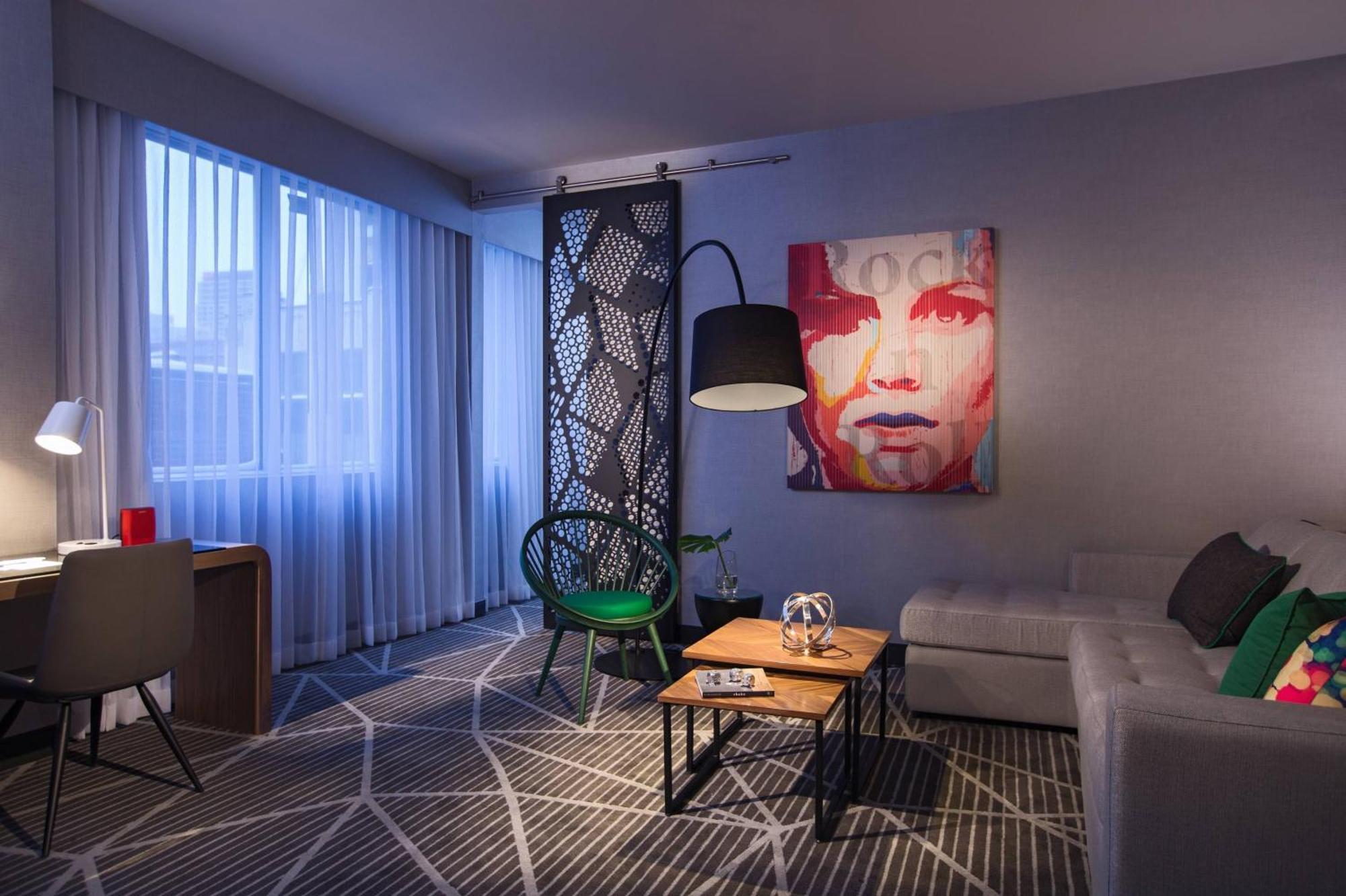 Renaissance Montreal Downtown Hotel Εξωτερικό φωτογραφία