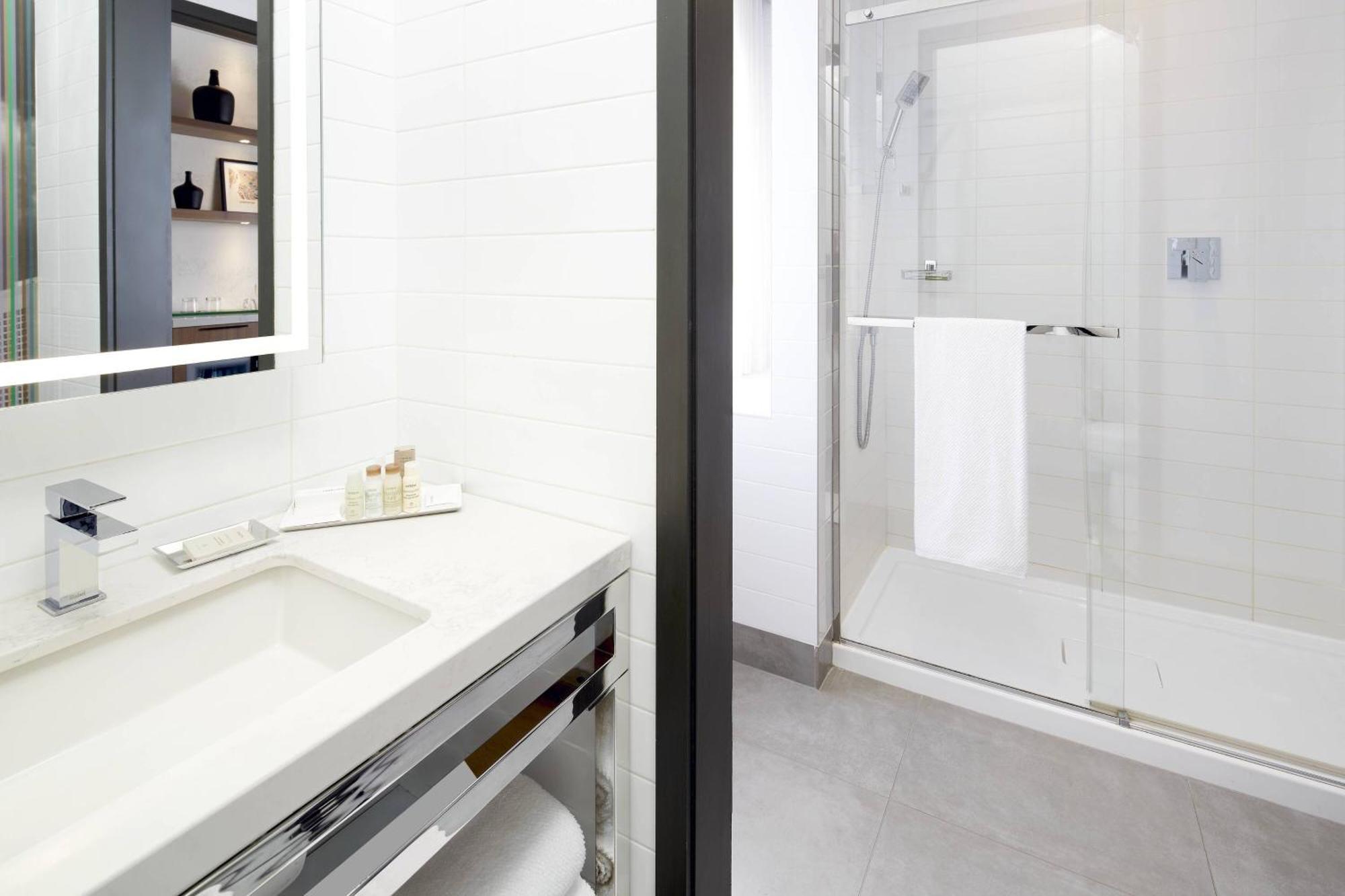 Renaissance Montreal Downtown Hotel Εξωτερικό φωτογραφία